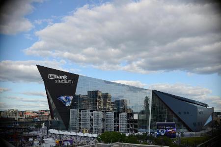 Die neue Heimstätte der Vikings wurde 2016 eingeweiht. Bei maximaler Auslastung finden bis zu 70.000 Besucher in der Arena P...