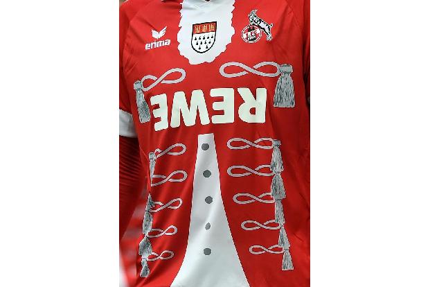 2015/2016 tragen die FC-Profis beispielsweise ein Trikot im Design einer Jecken-Jacke. In den sozialen Netzwerken polarisier...