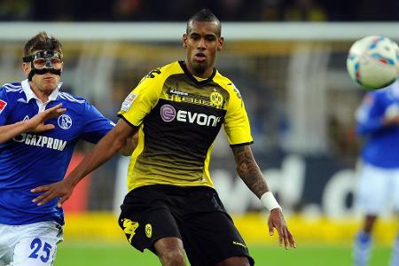 Etwas ganz Besonderes lässt sich Borussia Dortmund vor dem Revierderby gegen Schalke im November 2011 einfallen. Die Schwarz...