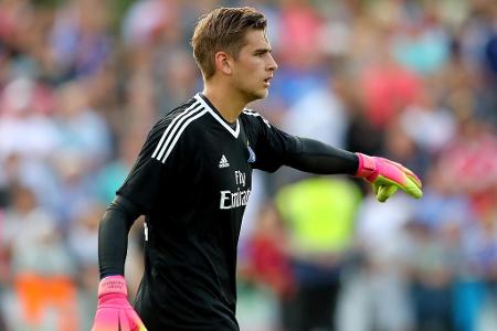 Bei der U21-EM war der Keeper noch der gefeierte Held. Nach einigen dicken Patzern in der Vorbereitung beim HSV gab Trainer ...