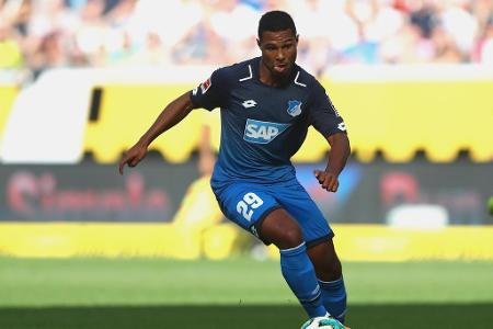 Bei der Champions-League-Quali in Liverpool verletzte sich der Nationalspieler am linken Sprunggelenk. Erst am sechsten Spie...
