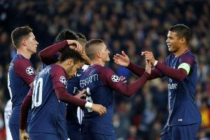 Champions League: Paris im Achtelfinale - Manchester und Barca müssen sich gedulden