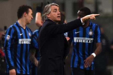 Im Jahr 2004 übernimmt Roberto Mancini erstmals das Ruder bei Inter Mailand. In seinem ersten Jahr gewinnt er den Pokal, ans...