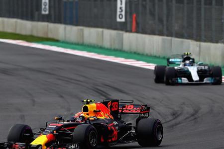 Vorne zieht Max Verstappen nach dem Pech der Konkurrenz einsam seine Kreise. Verfolgt wird der Red-Bull-Pilot zaghaft von Ha...
