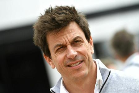 Hilfe für Ferrari? Wolff reagiert mit Humor auf Ecclestones Verschwörungstheorie