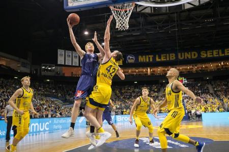 Basketball: Alba Berlin verliert erstes Heimspiel Basketball: Alba Berlin verliert erstes Heimspiel