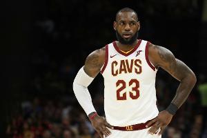NBA: Verletzter LeBron James bangt um Saisonstart