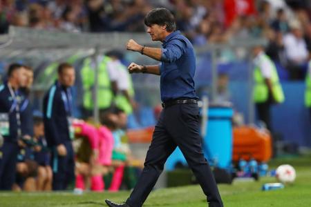 Seit 20 Spielen sind Joachim Löw und die deutsche Nationalmannschaft vor dem Spiel gegen Frankreich ungeschlagen. Es ist die...