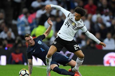 Die vorletzte Partie des Jahres 2017 findet auf dem heiligen Rasen des Wembley-Stadions statt. Gegner ist der ewige Rivale v...