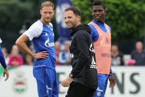 Schalke-Trainer Tedesco beendet Eiszeit mit Höwedes