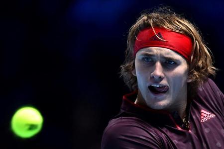 ATP-Finale: Zverev unterliegt Federer - Halbfinale noch machbar ATP-Finale: Zverev unterliegt Federer - Halbfinale noch machbar