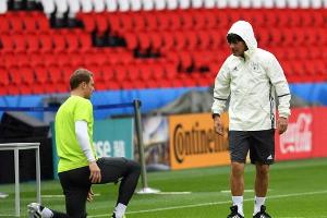 Löw: Neuer nach Fußverletzung "im Zeitplan"