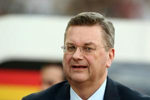EM-Stadionlotto: Grindel hofft auf Verständnis der Verlierer
