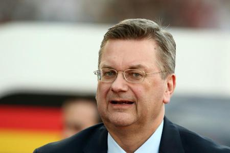 Medien: Grindel bietet Bremen Länderspiel für Ende im Polizeikostenstreit