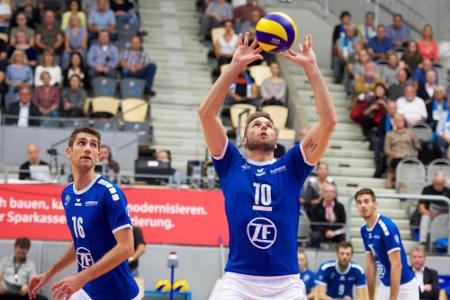 Volleyball: Friedrichshafen zieht in Gruppenphase der Königsklasse ein