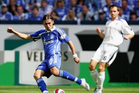 32 Treffer in 136 Spielen für Schalke 04 und den 1.FC Kaiserslautern. Ø 0.24 Tore
