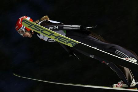 Kreuzbandriss: Olympia-Aus für Skispringerin Würth