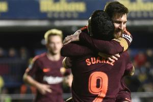 Barca siegt in Überzahl - Kroos trifft bei Real-Kantersieg