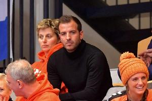"Wir gewinnen": Van der Vaart im Handballfieber