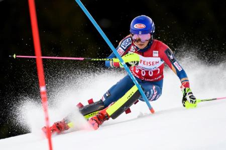 Slalom in Lenzerheide: Shiffrin führt - Dürr 15.