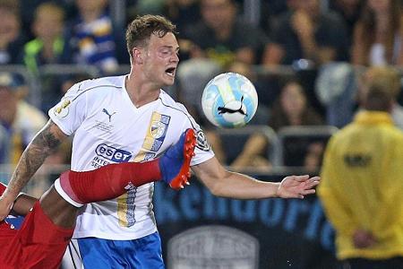 3. Liga: Thiele schießt Jena zum Sieg gegen Halle 3. Liga: Thiele schießt Jena zum Sieg gegen Halle