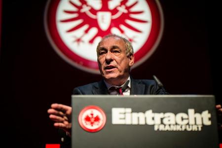 Eintracht-Präsident Fischer im Amt bestätigt Eintracht-Präsident Fischer im Amt bestätigt