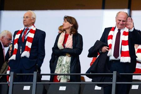 Stoiber: Hoeneß und Rummenigge sollen bei Bayern bleiben