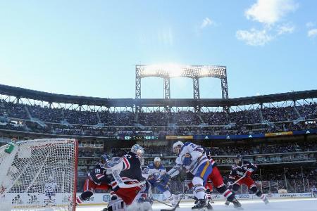 NHL: Rangers schlagen Sabres im Winter Classic NHL: Rangers schlagen Sabres im Winter Classic