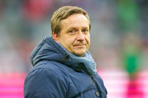 Heldt verurteilt rassistische Beleidigungen in Hannover - Schröder und Bruchhagen sehen kein allgemeines Problem