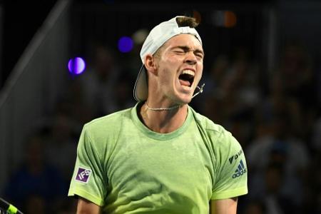 Marterer folgt Zverev in die dritte Runde - Struff scheitert an Federer Marterer folgt Zverev in die dritte Runde - Struff scheitert an Federer