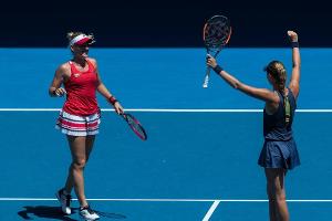 Mladenovic und Babos gewinnen Damendoppel in Melbourne