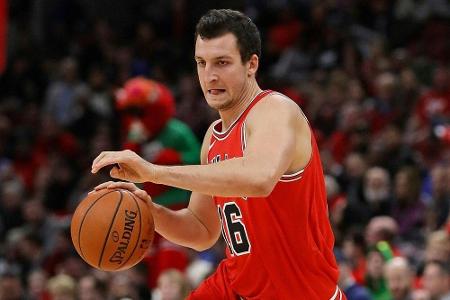 NBA: Knappe Niederlage für Zipser und die Bulls NBA: Knappe Niederlage für Zipser und die Bulls