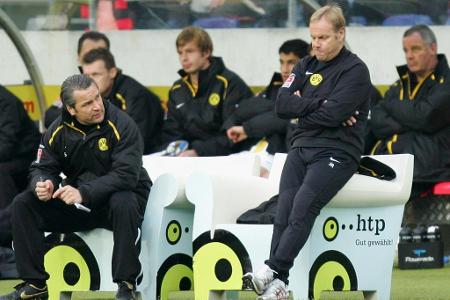 Bilder sagen mehr als 1000 Worte: Jürgen Röber (r.) und Borussia Dortmund - das passt nicht! Eigentlich hat er einen Vertrag...