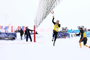 Premiere in Winterberg: Erste deutsche Meisterschaften im Snow-Volleyball