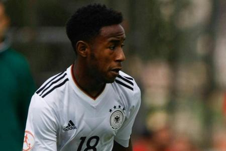 Wolfsburg gibt Juniorennationalspieler Yeboah Zamora Profivertrag