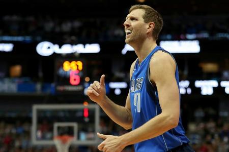 Letzter in der NBA: Wieder Niederlagen für Nowitzki und Schröder Letzter in der NBA: Wieder Niederlagen für Nowitzki und Schröder