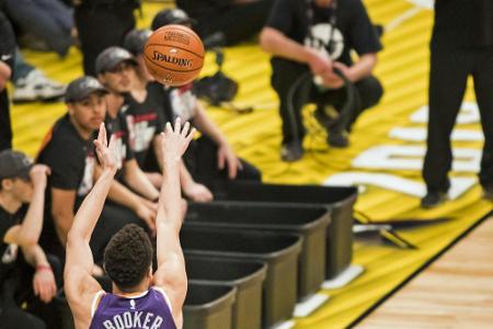 Dreier-Contest: NBA-Profi Booker stellt Rekord auf
