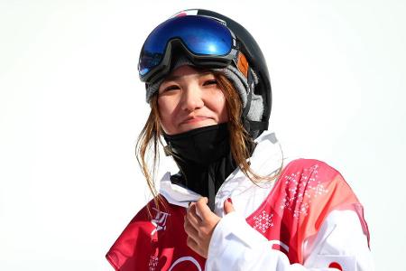 ...präsentiert sich die Japanerin Asami Hirono vor ihrem Auftritt in Pyeongchang.