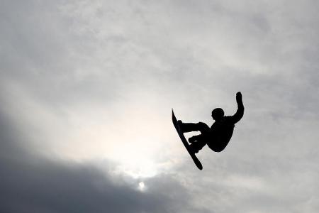 Die Snowboard-Wettbewerbe beginnen in Pyeongchang am Sonntag. Doch auch im Training geht es hoch hinaus.