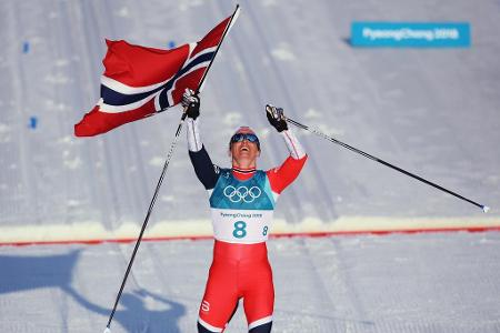 Skilangläuferin Marit Björgen hat im letzten olympischen Wettbewerb von Pyeongchang über die 30 km triumphiert und ihren nor...