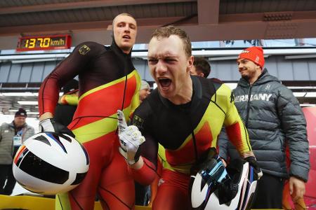 Doppel-Olympiasieg! Nach dem Triumph im Zweier- folgt für Francesco Friedrich auch der ersehnte Erfolg im Viererbob. Verdien...