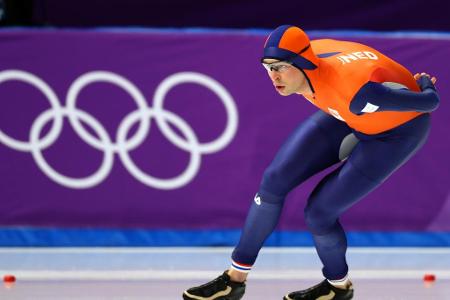 Eine Demonstration! Sven Kramer sichert sich in einer wahren Triumphfahrt die Goldmedaille über 5000 Meter. Die Konkurrenz i...