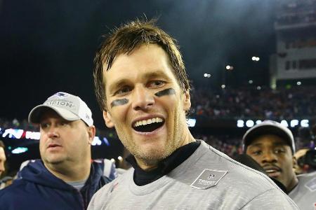 NFL: Superstar Brady zum dritten Mal Spieler der Saison