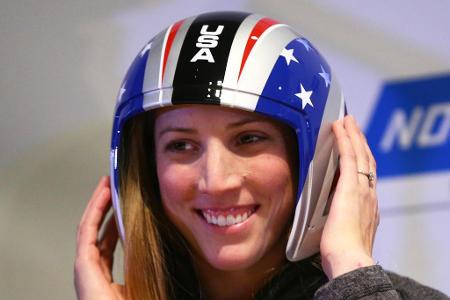 Rodlerin Hamlin trägt US-Fahne bei Olympia Rodlerin Hamlin trägt US-Fahne bei Olympia
