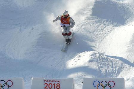 Der große Favorit, der 'King' Mikael Kingsbury, gewinnt auf der Buckelpiste Gold für Kanada! Gold hat dem Überflieger dieser...