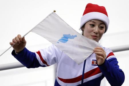 Koreas Eishockey-Team trotz 0:8 erneut gefeiert
