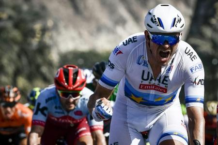 Abu Dhabi: Kristoff siegt, Cavendish stürzt, Deutsche ohne Chance Abu Dhabi: Kristoff siegt, Cavendish stürzt, Deutsche ohne Chance