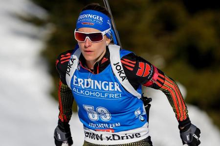 'Ich übergebe trotzdem immer noch an ein Mädel, ich darf keinem Buben auf den Arsch hauen.' (Biathletin Vanessa Hinz, die fü...