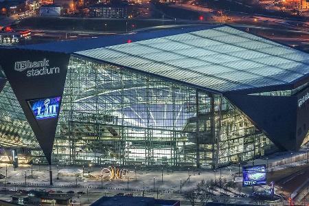 Der 52. Super Bowl der NFL-Geschichte verspricht einmal mehr ein riesengroßes Spektakel. Im 2016 eröffneten U.S. Bank Stadiu... Der 52. Super Bowl der NFL-Geschichte verspricht einmal mehr ein riesengroßes Spektakel. Im 2016 eröffneten U.S. Bank Stadiu...