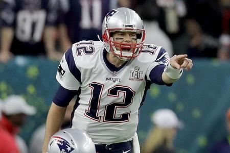 Nicht minder erfolgreich ist Superstar Tom Brady. Der Quarterback spielt gegen die Eagles bereits seinen achten Super Bowl (...
